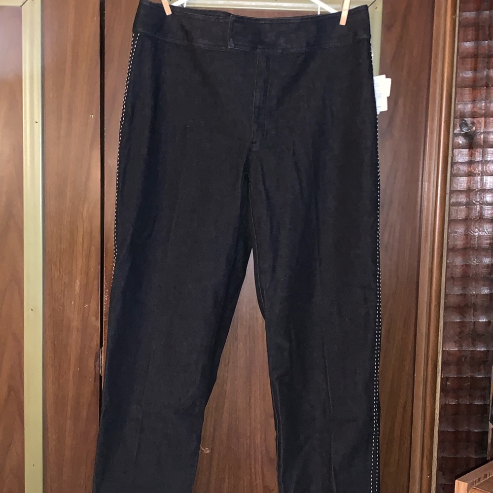 Liz Claiborne Liz-wear Jeans Black With White Leg Stitching NWT.